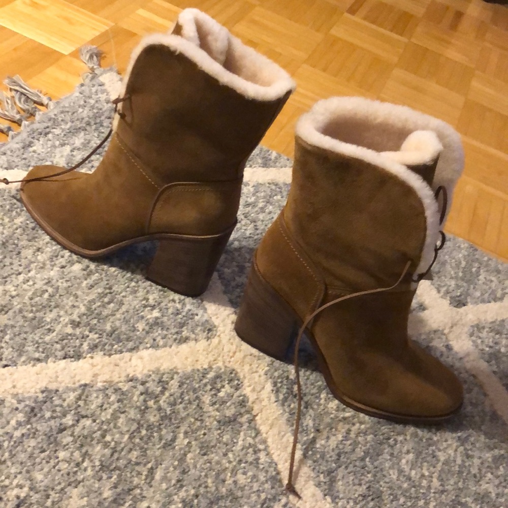 UGG JERENE BOOTS size 10